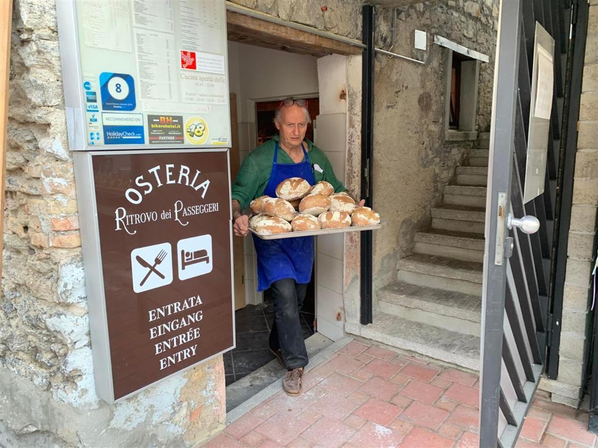 Osteria Ritrovo Dei Passeggeri Hotel SantʼAntonio Buitenkant foto